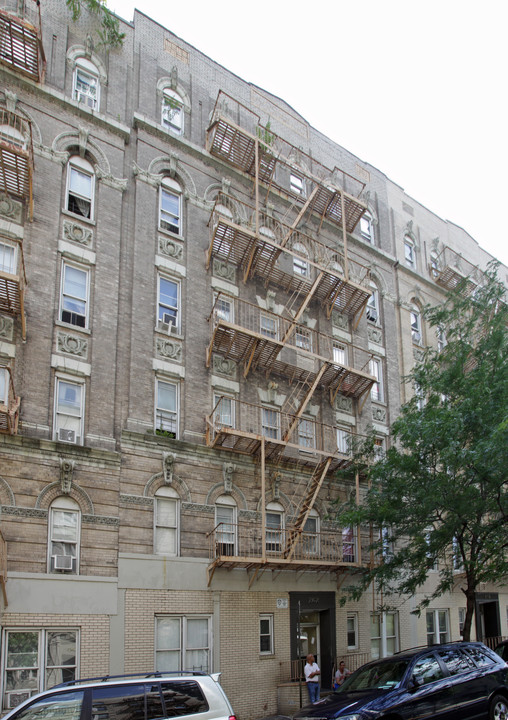 262 S 1st St in Brooklyn, NY - Building Photo