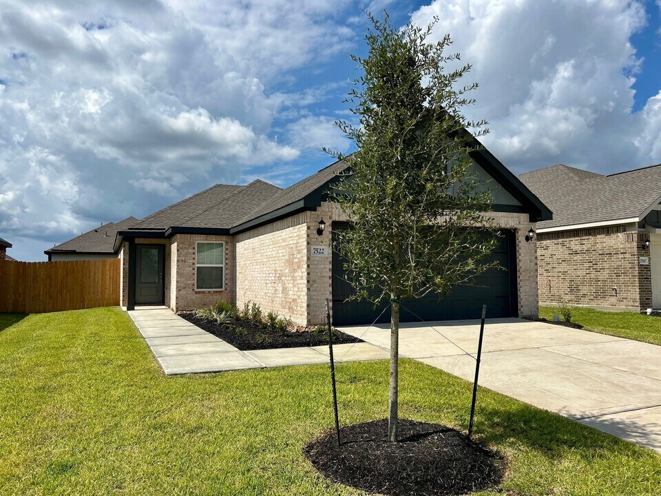 7522 Thrips Ln in Richmond, TX - Building Photo