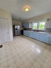 380 N Wells St in Shreve, OH - Building Photo - Building Photo