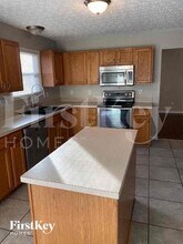 248 Westmark Ct in Galloway, OH - Building Photo - Building Photo