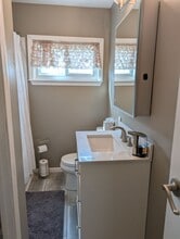 2236 Warrick St in Lake Station, IN - Foto de edificio - Building Photo