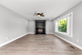 11754 Steeves St in Maple Ridge, BC - Building Photo - Building Photo