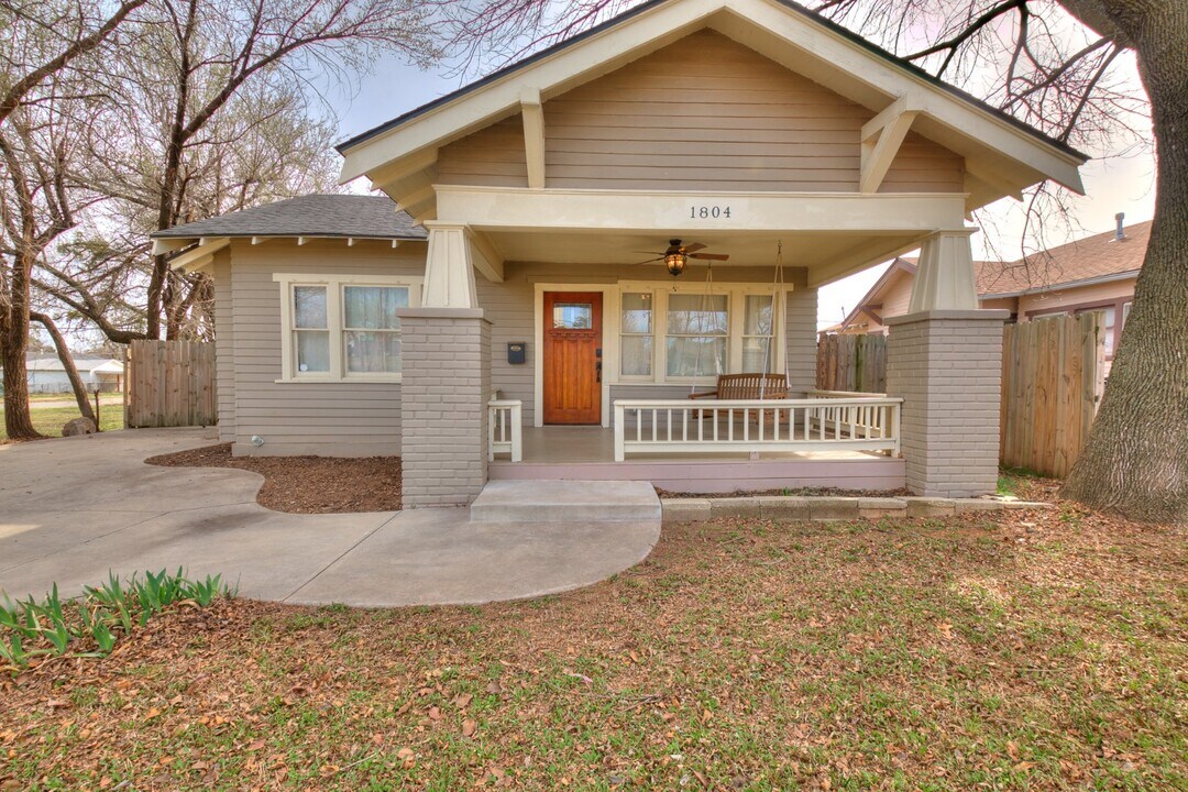 1804 NW 15th St in Oklahoma City, OK - Building Photo