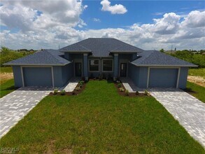 1313 NE 8th Pl in Cape Coral, FL - Building Photo - Building Photo