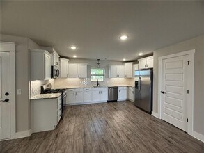 220 Palm St in Centerton, AR - Building Photo - Building Photo