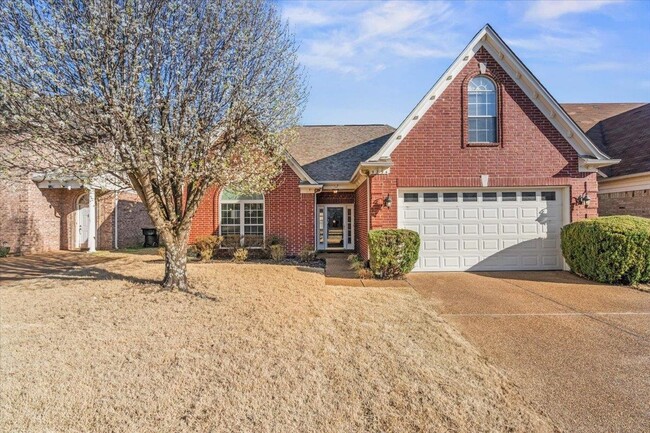 property at 9294 S Fairmont Cir
