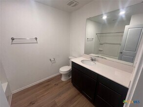 346 Amber Gln in Maxwell, TX - Building Photo - Building Photo