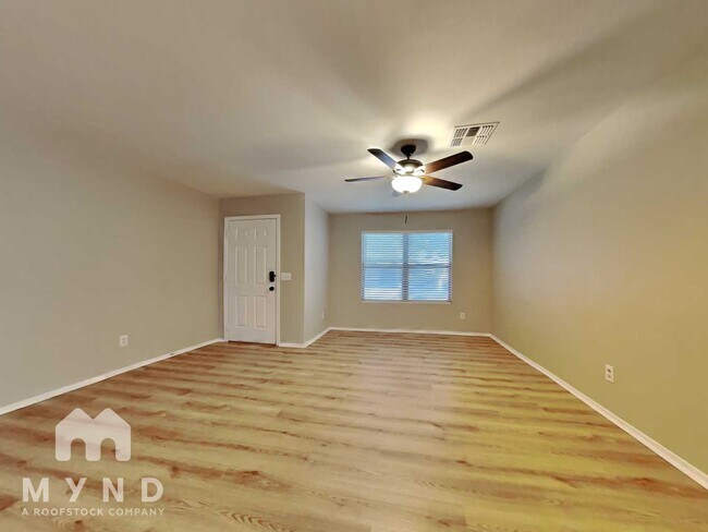 1549 Tan Tara Trl in Jacksonville, FL - Building Photo - Building Photo