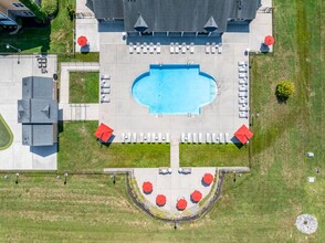 Centennial Village in Oak Ridge, TN - Foto de edificio - Building Photo