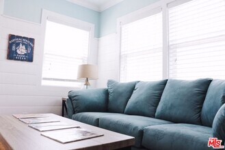 12842 Walsh Ave in Los Angeles, CA - Building Photo - Building Photo