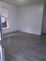 818 Shorb Ave NW, Unit 3 in Canton, OH - Building Photo