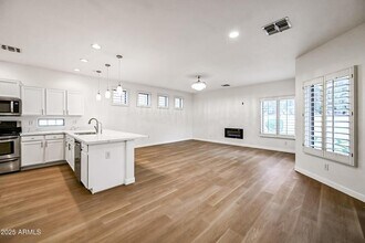 865 S Oak St in Gilbert, AZ - Building Photo - Building Photo