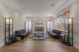 1015 E Verdugo Ave in Burbank, CA - Building Photo