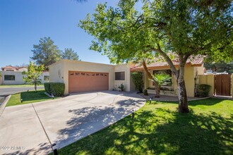 311 E Pinon Way in Gilbert, AZ - Building Photo - Building Photo