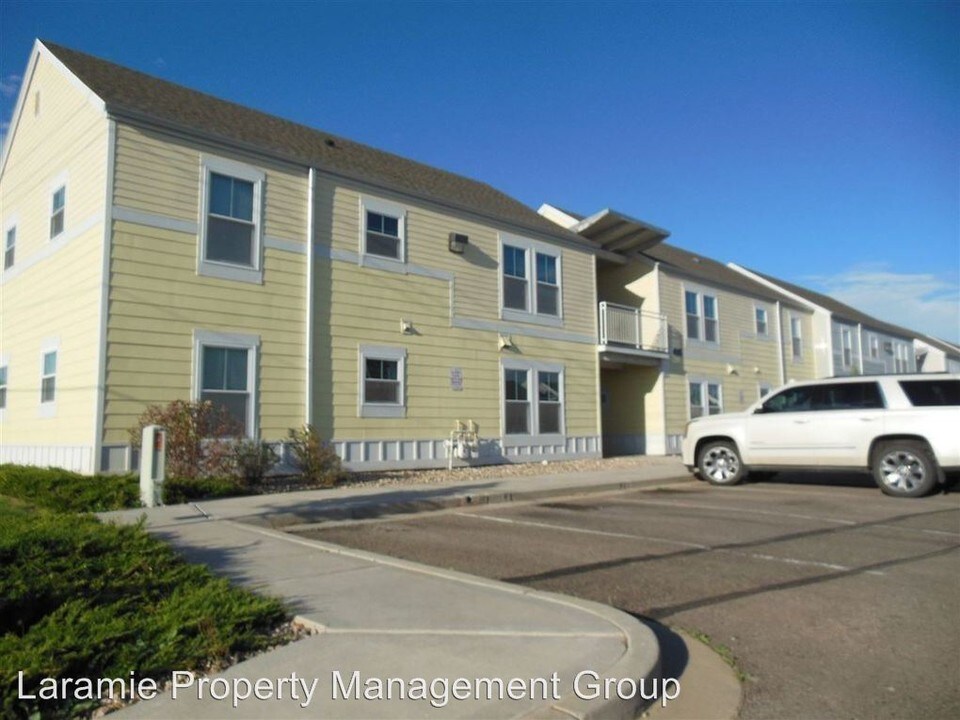 415 Mitchell St-Unit -Unit 2 in Laramie, WY - Building Photo