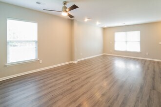228 Myrtle Way in Summerville, SC - Building Photo - Building Photo