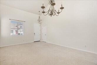 9074 Piazza Ct in Elk Grove, CA - Building Photo - Building Photo