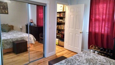 1 Victoria St, Unit 1A in Somerville, MA - Foto de edificio - Building Photo
