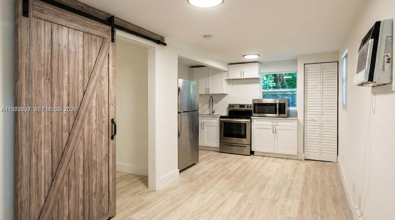 128 NW 53rd St in Miami, FL - Building Photo