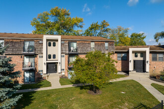 Carriage Hill Apartments in Toledo, OH - Building Photo - Building Photo