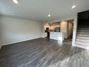 1162 NW Upas Pl in Redmond, OR - Building Photo - Building Photo