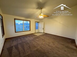 499 Sabre Cir in Fulton, MO - Building Photo - Building Photo