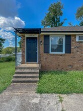 109 Tandy Dr in Clarksville, TN - Foto de edificio - Building Photo