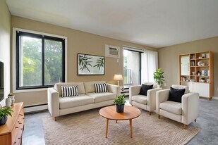 4130 Rahn Rd in Eagan, MN - Building Photo