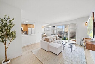 2464 Prince Edward St in Honolulu, HI - Building Photo - Building Photo