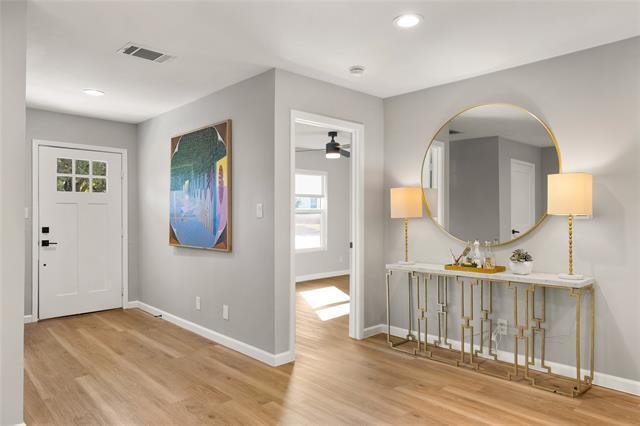 2728 Livingston Ave in Fort Worth, TX - Building Photo - Building Photo