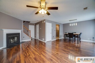 115 Albury Way in North Brunswick, NJ - Building Photo - Building Photo