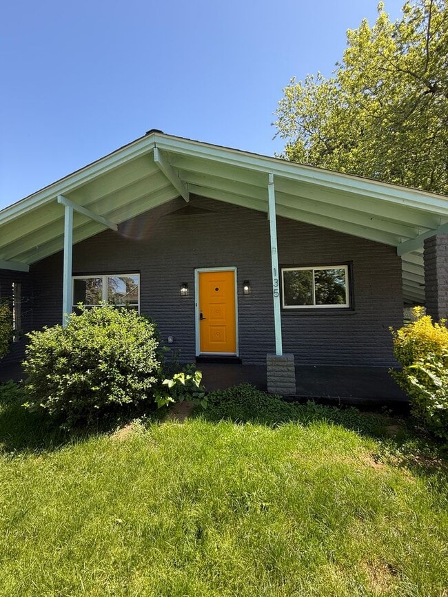 property at 135 Grandview Ave