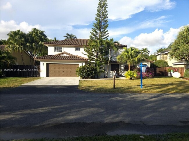 15591 SW 45th Terrace in Miami, FL - Building Photo - Building Photo