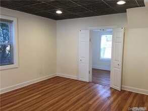 207 Franklin Ave in Sea Cliff, NY - Foto de edificio - Building Photo