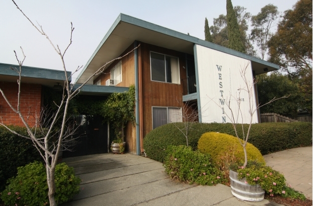 West Wind Apartments in Fairfield, CA - Building Photo