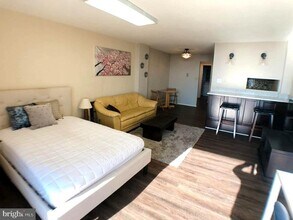 118 Monroe St in Rockville, MD - Building Photo - Building Photo