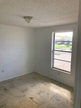 2306 30th Ave W in Bradenton, FL - Building Photo - Building Photo