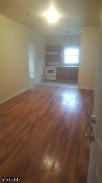 210 Trumbull St in Elizabeth, NJ - Building Photo - Building Photo