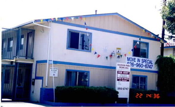 Tropicana Apartments in Baldwin Park, CA - Building Photo - Building Photo