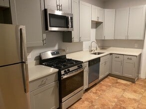 27 Newton St, Unit 2 in Boston, MA - Building Photo - Building Photo