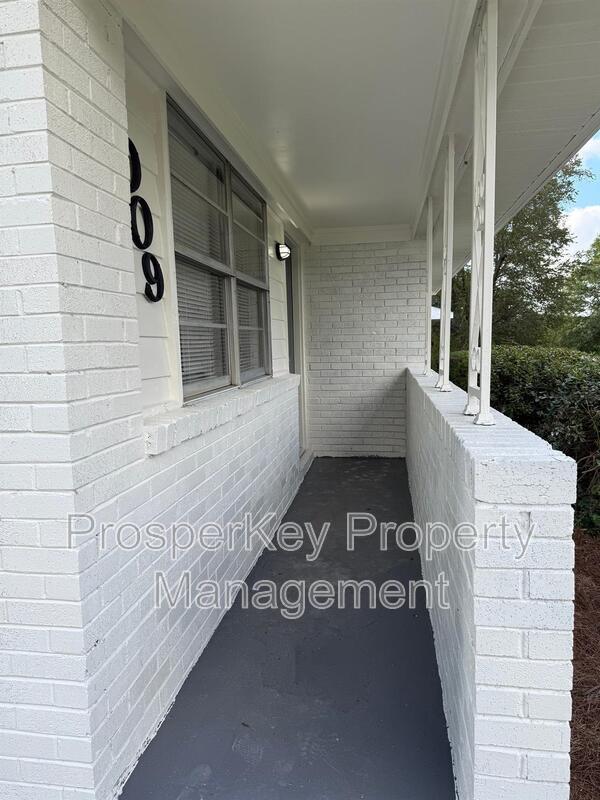 4009 Ester Dr SW in Atlanta, GA - Building Photo - Building Photo