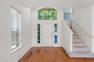 10520 Fosseway Dr in Austin, TX - Building Photo - Building Photo