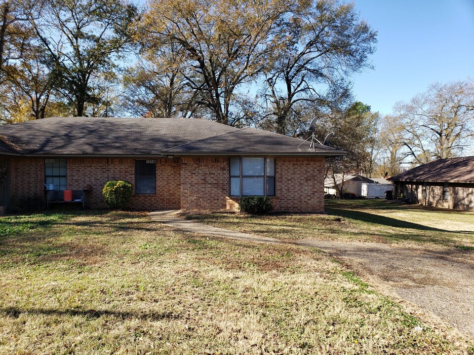 16046 Shoshone Dr in Tyler, TX - Building Photo