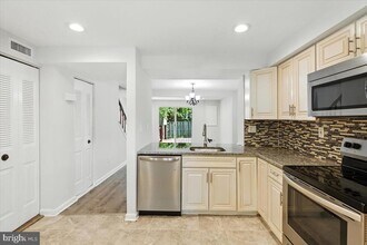 8734 Susquehanna St in Lorton, VA - Building Photo - Building Photo