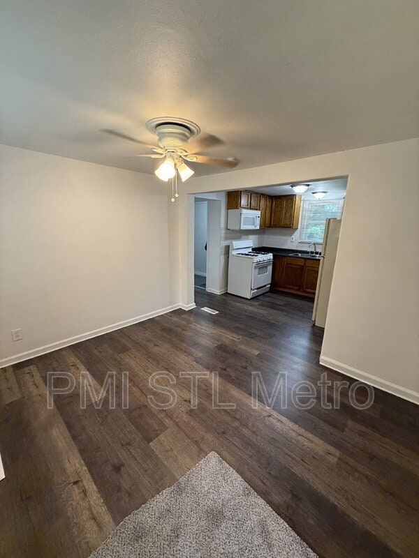 240 Reasor Dr in St. Louis, MO - Building Photo - Building Photo