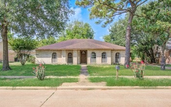 7523 Antoine Dr in Houston, TX - Building Photo - Building Photo