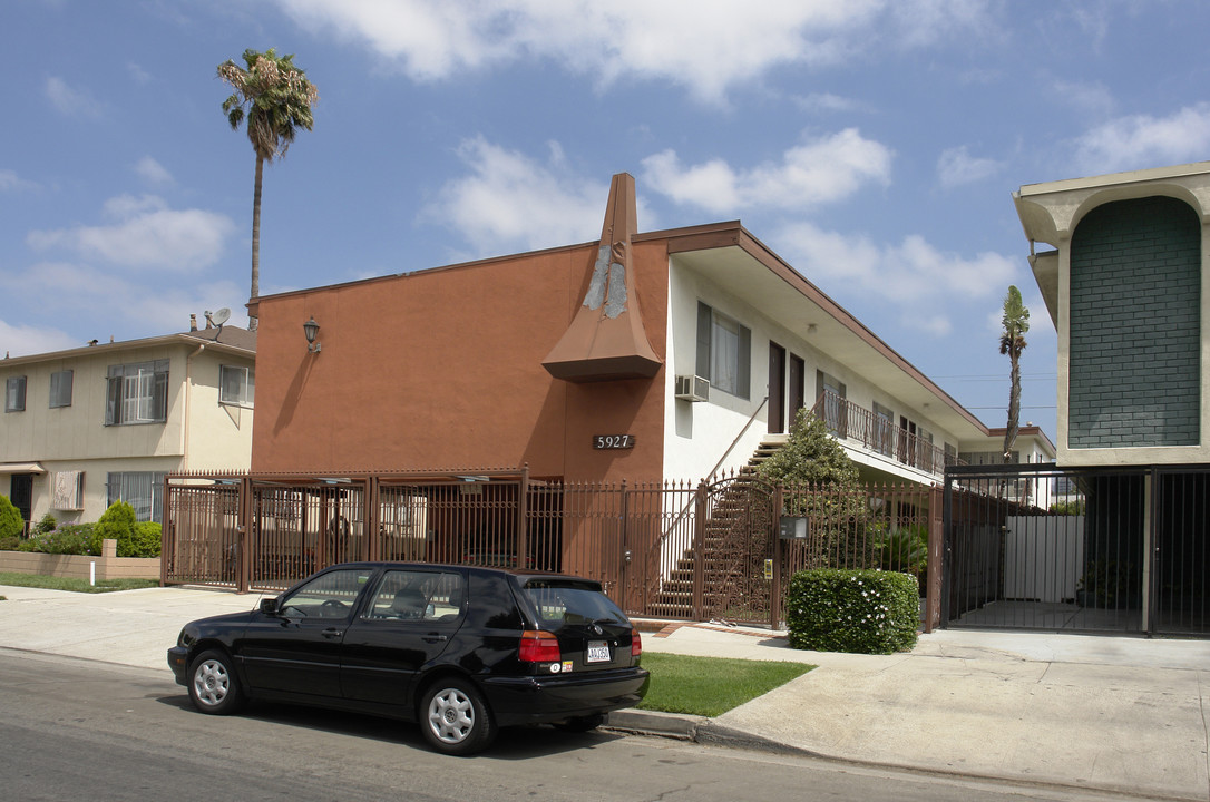 5927 Gregory Ave in Los Angeles, CA - Building Photo