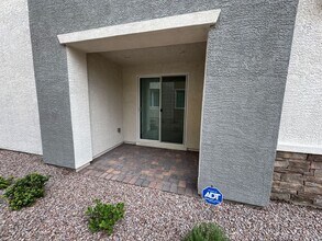 219 Vanhoy Ave in Henderson, NV - Building Photo - Building Photo