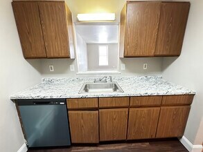 174 High St in Holyoke, MA - Building Photo - Building Photo