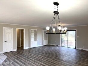 4075 Meadowbrook Dr in Macon, GA - Building Photo - Building Photo